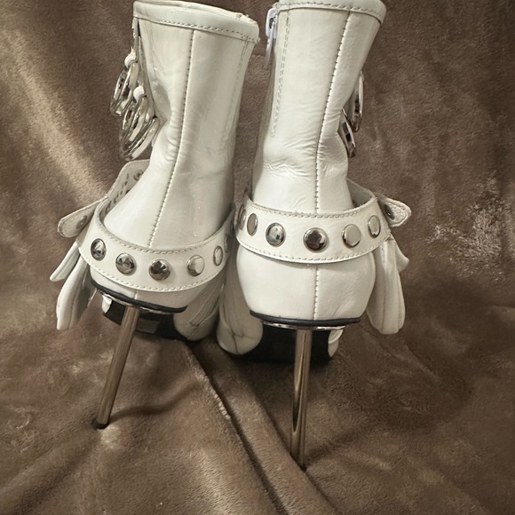 NWOT Jeffrey Campbell Stash White Crinkle Patent Leather Stiletto Ankle Boots - Picture 7 of 9